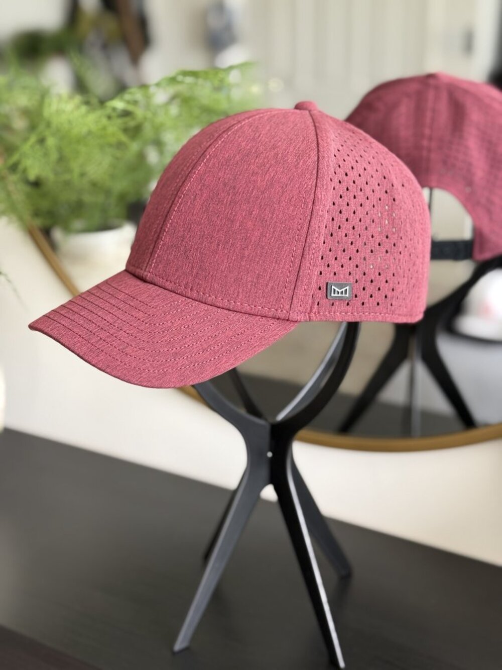 Melin A-Game Icon Hydro - Heather Maroon *EUC*